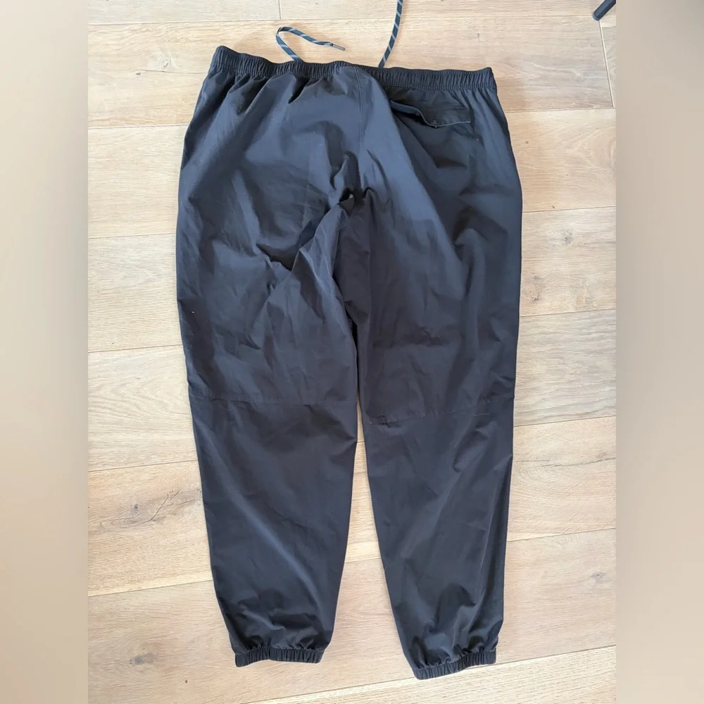 LL Bean multisport jogger pants bundle black and blue - XXL 32” - Picture 14 of 15